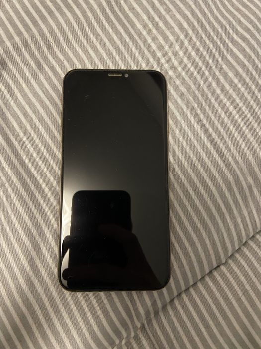 vand iphone xs plus inca 3 huse la el