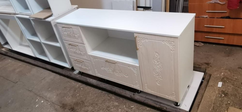 Продам тумбу новая