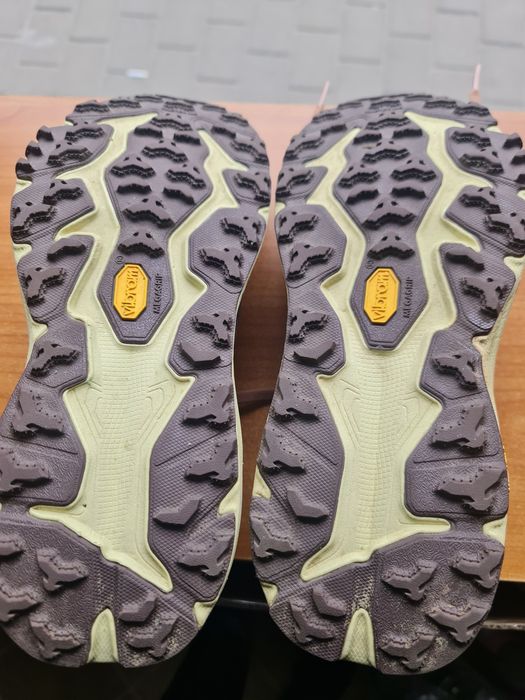 Hoka Speedgoat 6 mar. 41 barbati