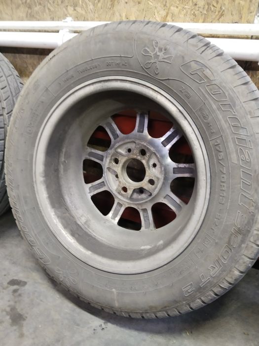 Продам 13 диски резина Нова диски ровные
