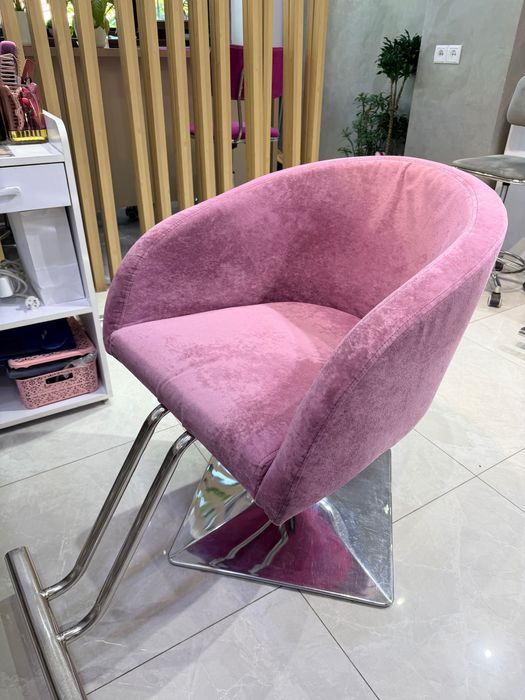 Парикмахерские кресла 4 шт