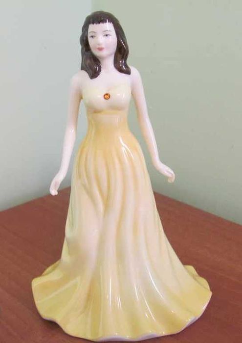 Прекрасна Фигура фин Английски Порцелан - колекционна - Royal Doulton