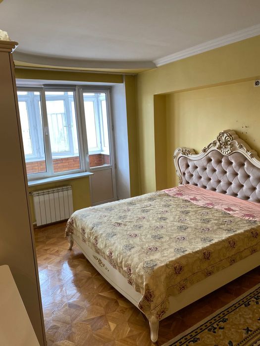 Продам спальный гарнитур