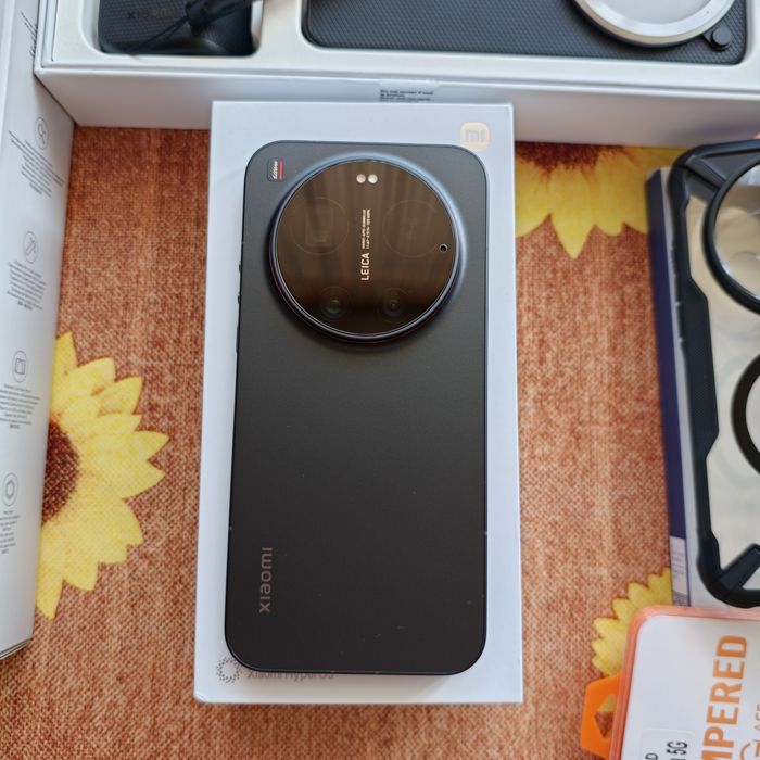 Xiaomi 17 Ultra + Photography Kit Pro + 120W HyperCharge Combo + Zoom Floor Selfie Stick Tripod 62" + подаръци