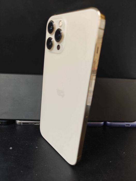 Продава Iphone 12 pro max/256 GB/93 % battery health