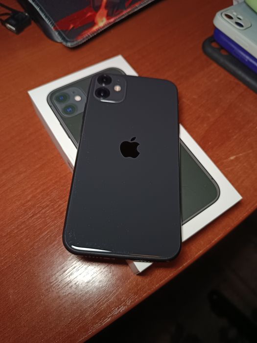 Продам Iphone 11 black
