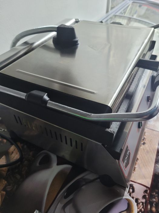 Продам электрогриль новый