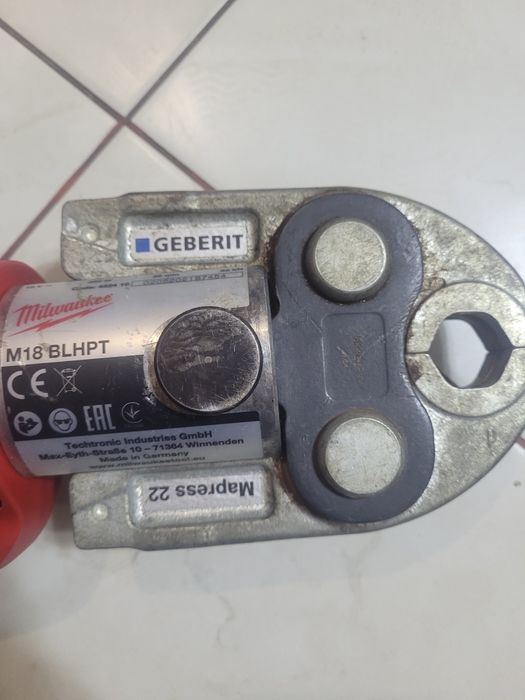 Prese sertizat VIRAX și MILWAUKEE