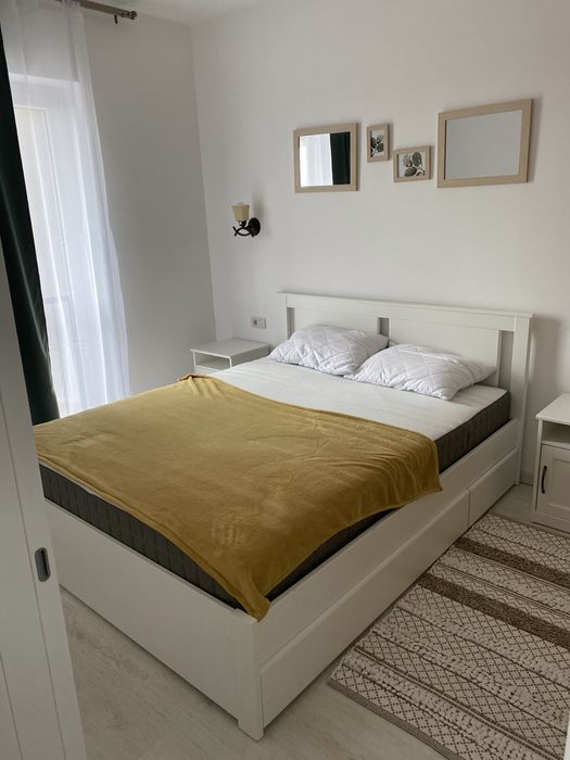 Vand apartament 2 cam  bl 2 Adora Park Cocorilor cu loc parcare inclus