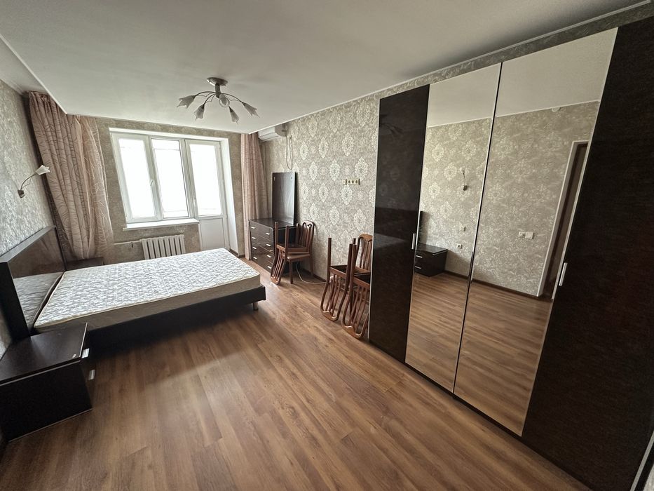 Продаю квартиру. В центре города