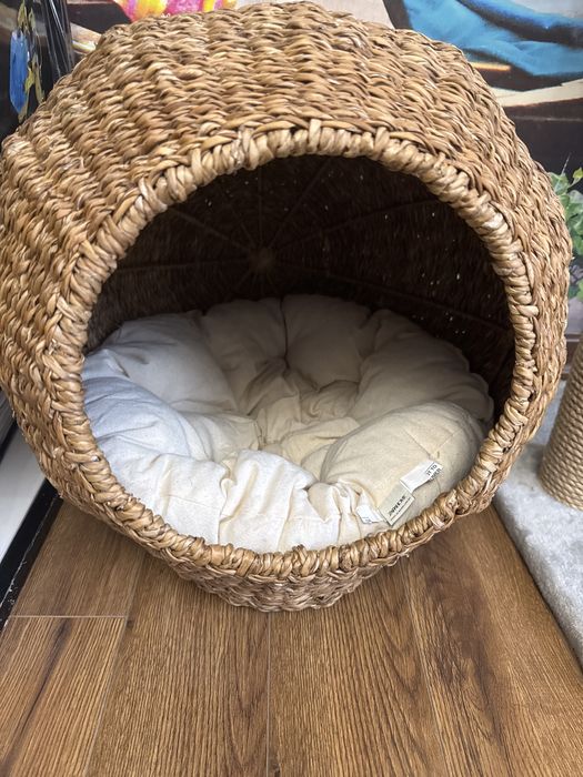 Продам домик для кошки новый