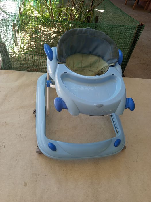 Голубой ходунок .