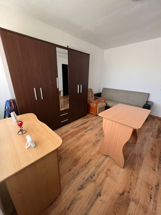Închiriez apartament cu o camera,mansarda,zona Dancu Iasi