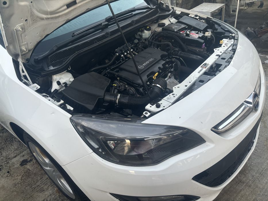 Cutie viteze  6+1 opel astra j 1.4  NET turbo benzina