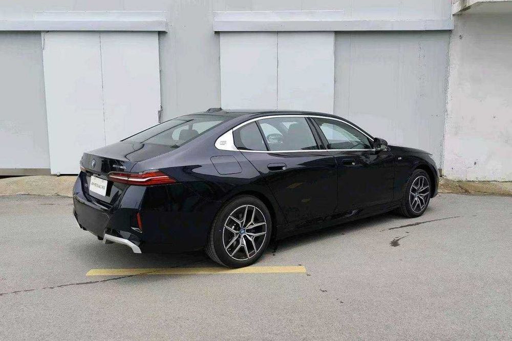 BMW I5 40L Full в наличии