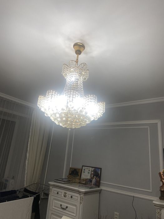 Продам хрустальные люстры