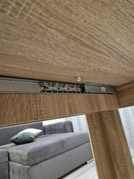 Разтегателна кухненска маса