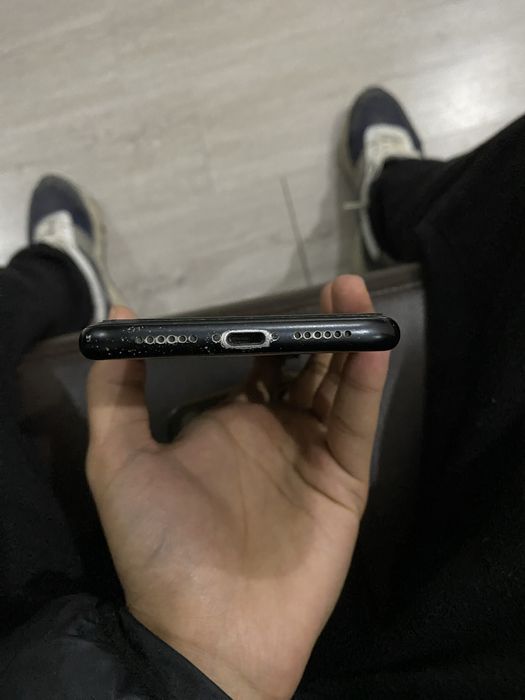 Продается телефон iphone xr