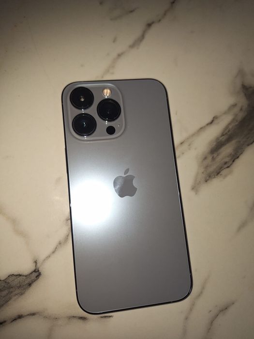 Vând Iphone 13 pro