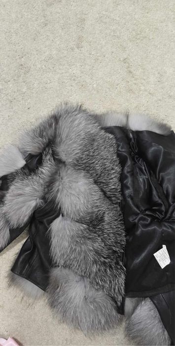 Vând haină de blană !