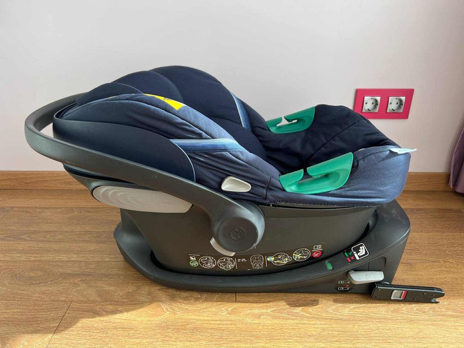 Бебешки кош/стол/ за кола