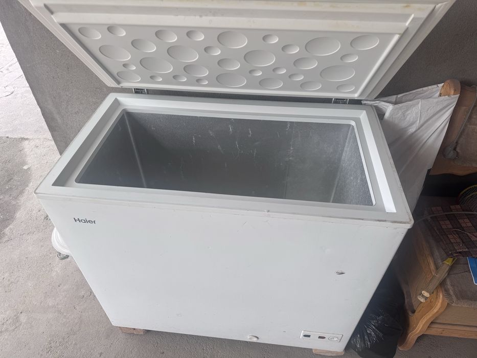 Продаётся морозильник Haier