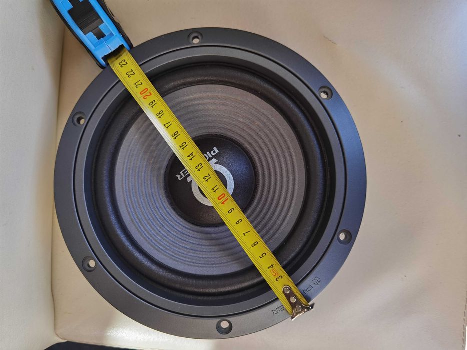 Високоговорител Pioneer 8 инча (20 см.)