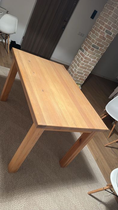 Vând masă dining cu scaune