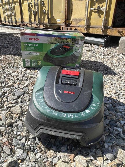 Robot de tuns iarba Bosch Indego S+ 500 (doar robotul)