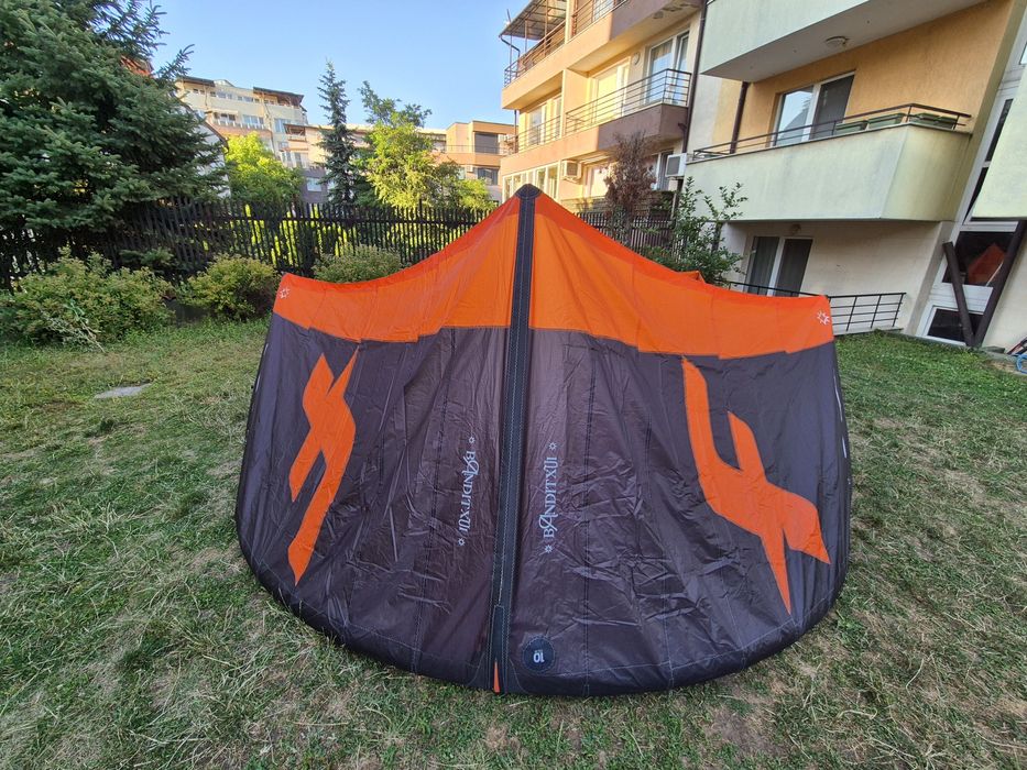 Продавам кайтове F-one Bandit 8m2, 10m2 и бар Linxbar
