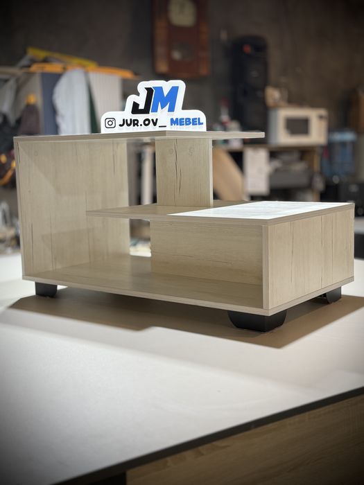 Журнальный столик