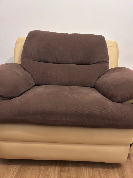 Canapea 2 locuri+ fotoliu