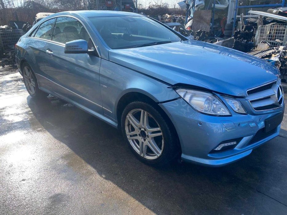 dezmembrez Mercedes E class 250d  coupe W207/bara spate w207/far w207