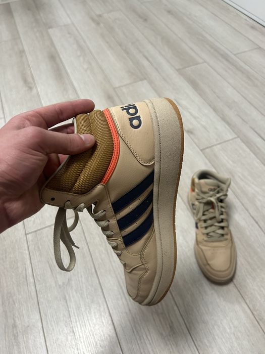 Adidas hoobs 3.0 mid