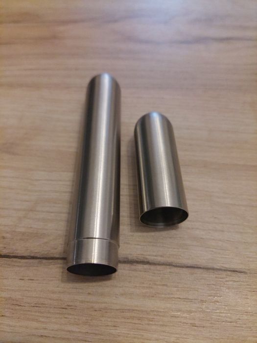 Метален цилиндричен кейс за пура