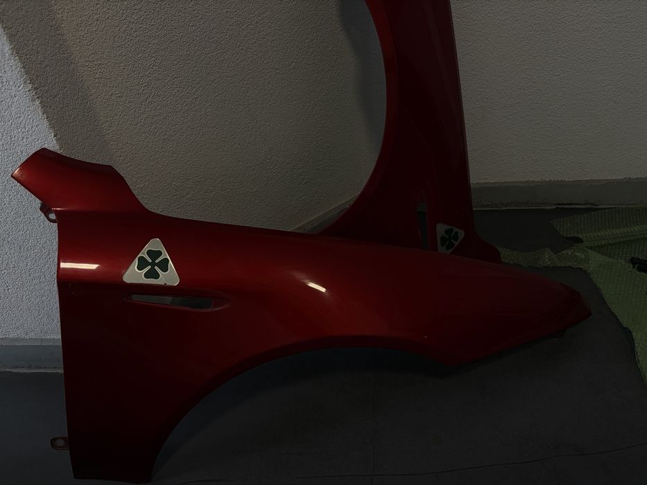 Aripa usa haion capota Alfa Romeo 159 SW TI 2009