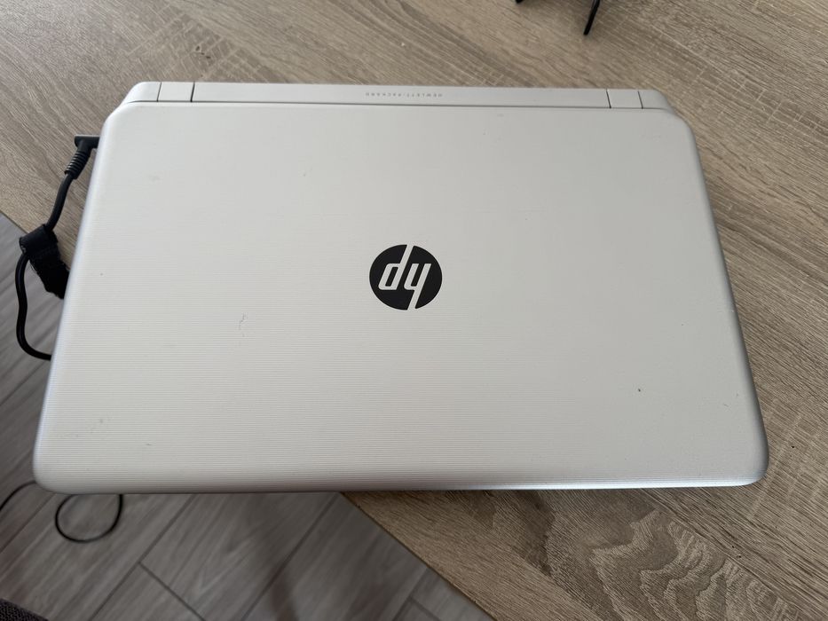 Лаптоп HP Pavilion