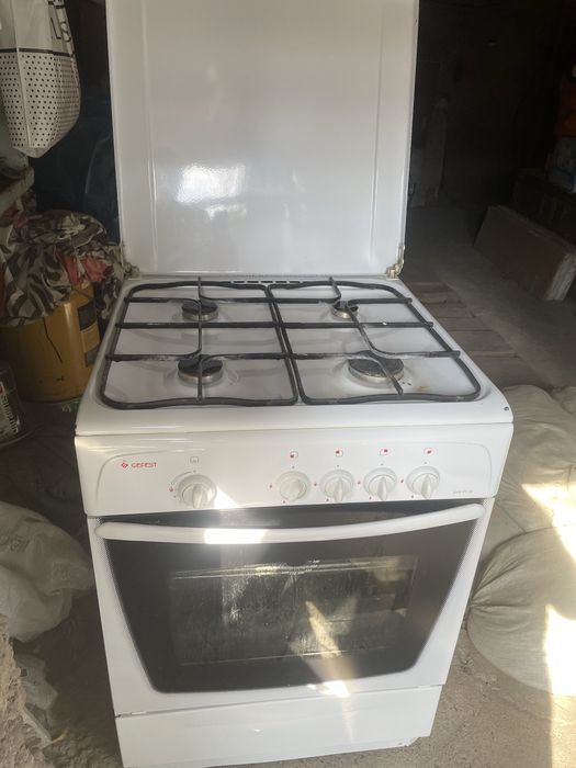 Продам газ плиту