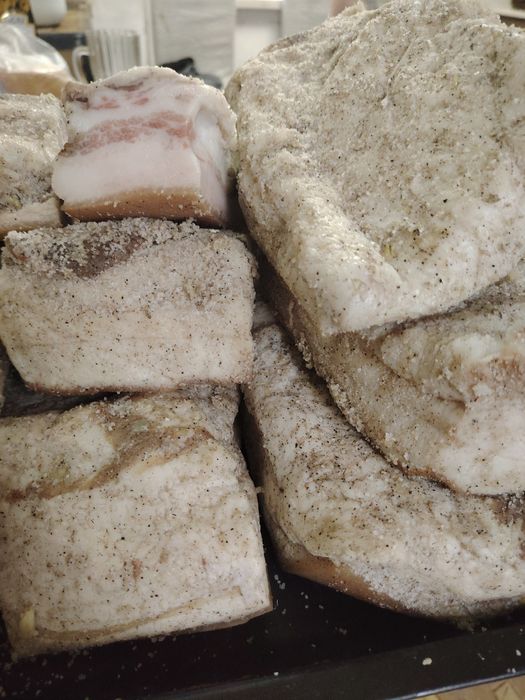 Продам сало солёное.