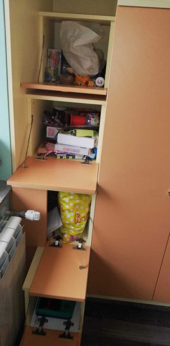 детска стая с легла и бюро