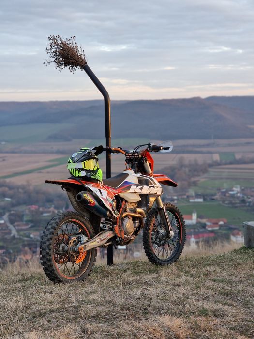 Vând KTM SE350F.