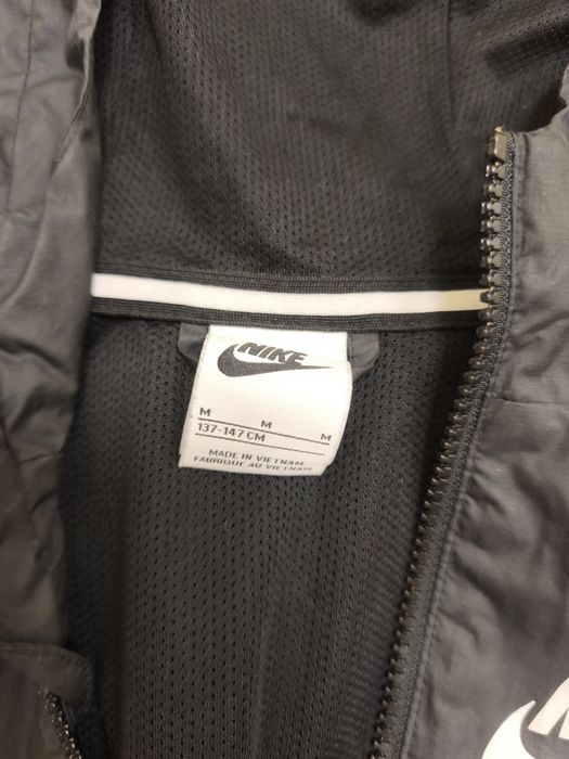 Яке ветровка на Nike