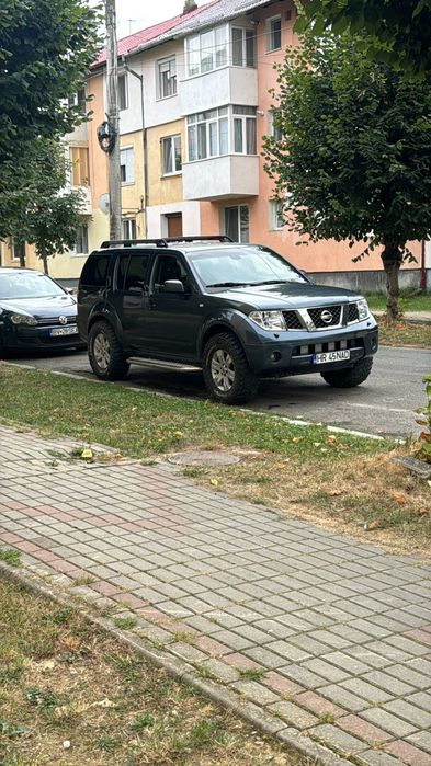 Nissan pathfinder