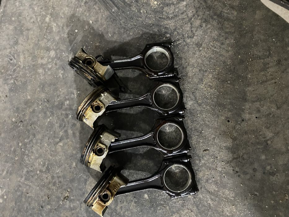 Шатун поршен клапан