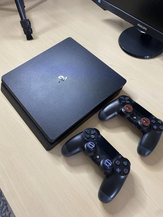 Продам или обменя playstation 4