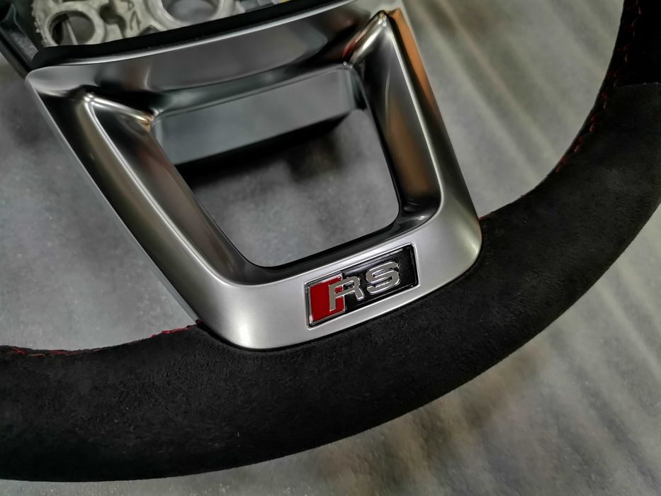 НОВ Спортен Волан Audi RS Алкантара RS3 A3 S3 8Y RSQ3 Q3 82A419091BD