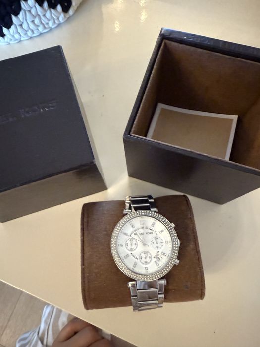 Продам часы Michael Kors, оригинал, б/у, 7000