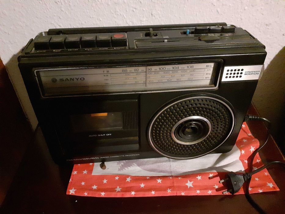 Casetofon Sanyo M2442k si Aiwa CSD-A510