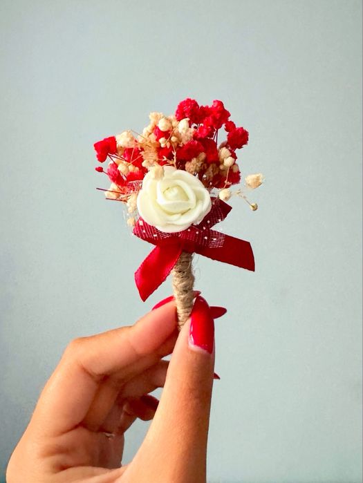 Бутониери и гривни