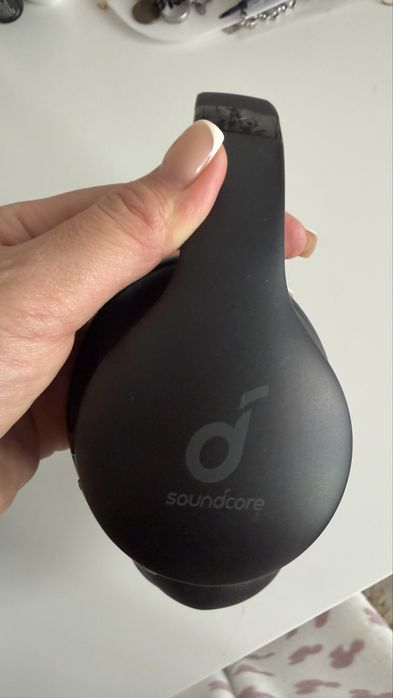 Продам наушники Soundcore Q10i